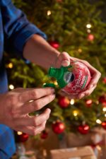 Miracle-Gro for Christmas Trees, 8 fl. oz. | Easy-To-Use Formula, Keeps Live Trees Hydrated and Reduces Needle Drop - Image 3