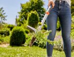Gardena 03518 | Weed Puller Remover Tool, Heavy Duty Stand-Up Garden Hand Weeder, Easy Weed Removal, Built-in Ejector, Long Handle for Outdoor Use. Weeding Claw. - Image 4