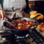 Lodge Chef Collection 12.5 Inch Wok - Image 3