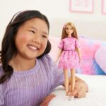 Barbie Fashionistas Style Doll #249 with Blonde Hair, Wearing Pink Paisley Skirt, Pink Paisley Shirt, White Platform Sandals - Image 2